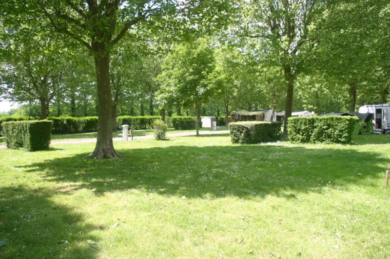 Etape Routard 2 Personnes À Pied/Vélo/Moto + Tente Sans Électricité