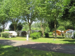 Camping Val de Boutonne - image n°1 - Roulottes