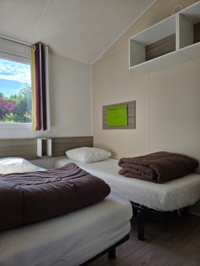 Mobile home Ibiza 27,5m² + semi-covered terrace - air conditioning optional