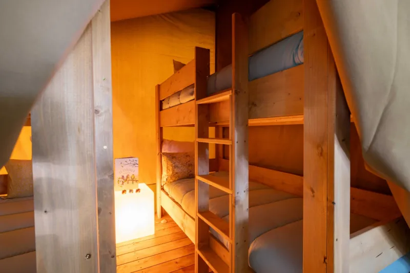 Safari Lodge - 2 Chambres + Frigidaire + Terrasse