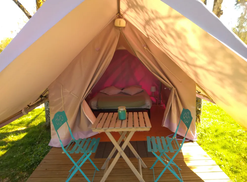 Accommodation - Tent Canada Treck - Camping Vert Auxois