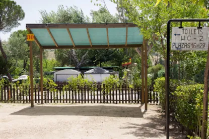 Emplacement Clavel 70M2: Voiture + Tente Ou Caravane + Électricité Ou Camping-Car + Électricité