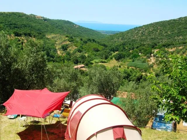 Emplacement Comfort (Tente Canadienne)