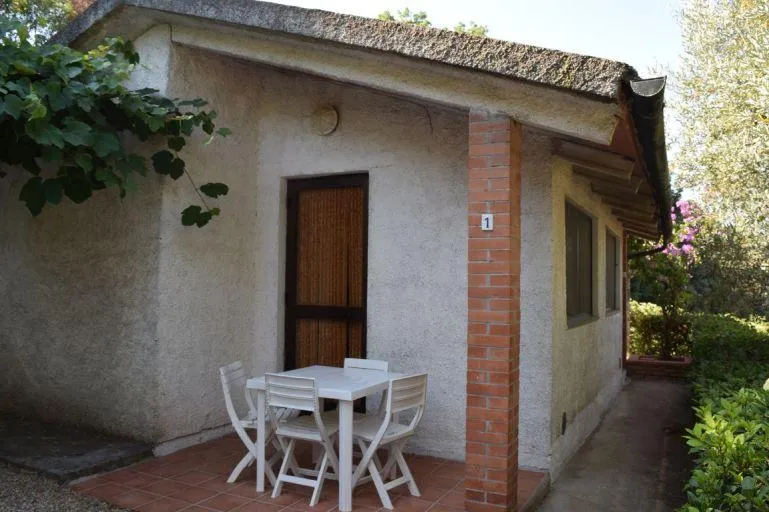 Mietunterkunft - Bungalow Ein Raum - Camping Blucamp