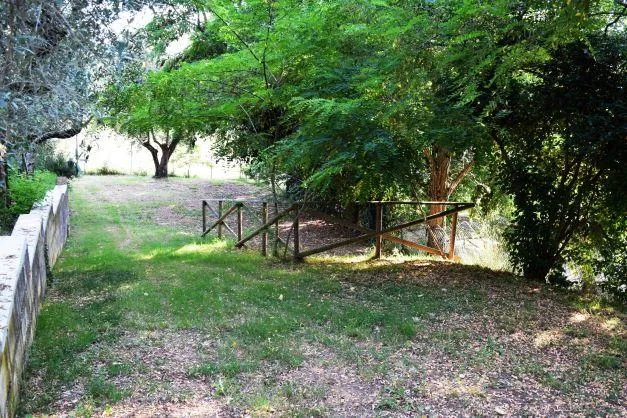 Emplacement Grand Comfort: Voiture Ou Moto + Tente/Caravane Ou Camping-Car + Électricité