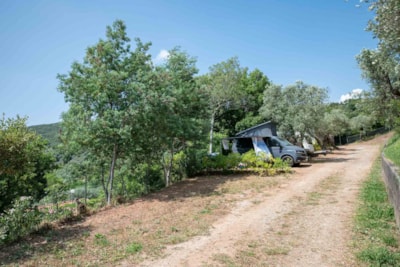 Big Pitch Panoramica: car or motorcycle + tent/caravan or camping-car + electricity — 5
