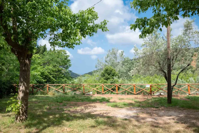 Emplacement Grand Comfort: Voiture Ou Moto + Tente/Caravane Ou Camping-Car + Électricité