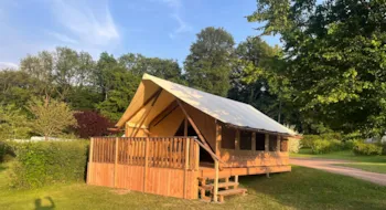 Mietunterkunft - Zelt Crusoé 32 M² - Domaine du Lac de Condé