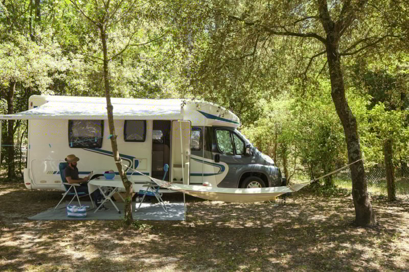 Emplacement XL Camping-Car XL **