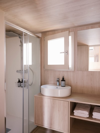 Tiny Home Family Wood — 3