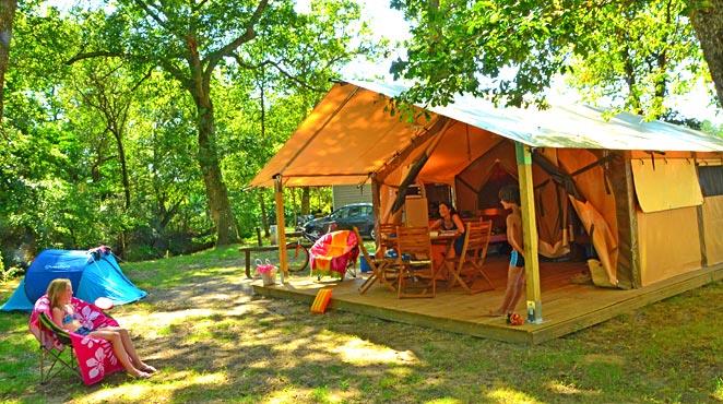 Location - Tente Eco 30M² 2 Chambres (Sans Sanitaires Privatifs) + Terrasse Couverte - Camping La Clairière