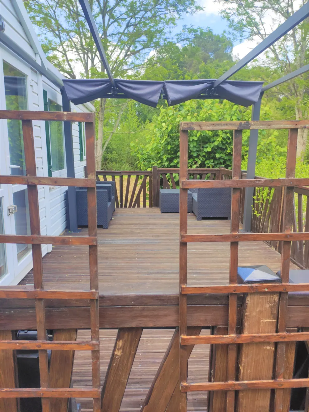 Mietunterkunft - Mh 4Pers  Confort+ 32M² 2 Chambres + Terrasse Couverte 15M² + Tv+Clim - Camping La Clairière