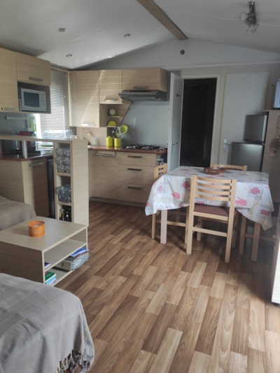 MH 4pers Confort+ - 32m² - 2 bedrooms + covered terrace 15m² + TV+air conditioning — 2