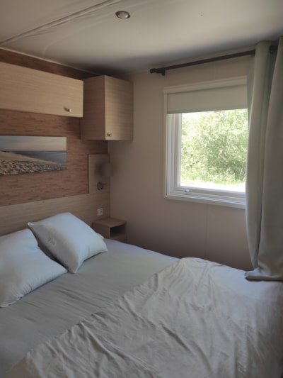 MH 4pers Confort+ - 32m² - 2 bedrooms + covered terrace 15m² + TV+air conditioning — 5