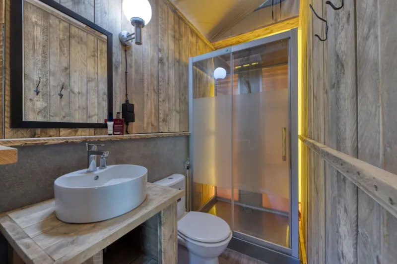 Tente Lodge Confort (2 Chambres) + Terrasse Couverte