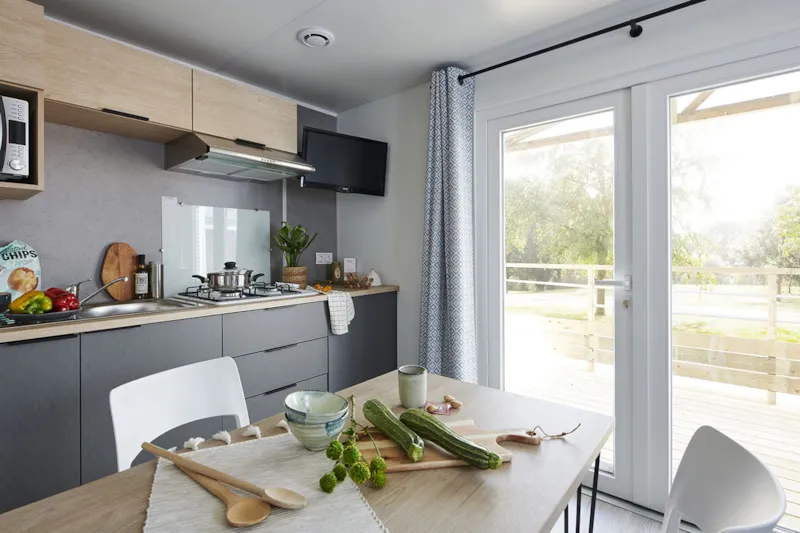 Mobil-Home Premium 26M² Deux Chambres+ Terrasse Couverte 8.4 M² + Tv