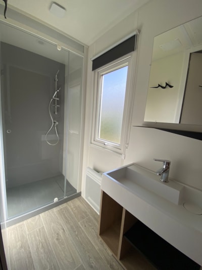 Mobil-home Premium+ - 36m²- 2 bedrooms + covered terrace 18m² + TV+air conditioning+dishwasher — 5