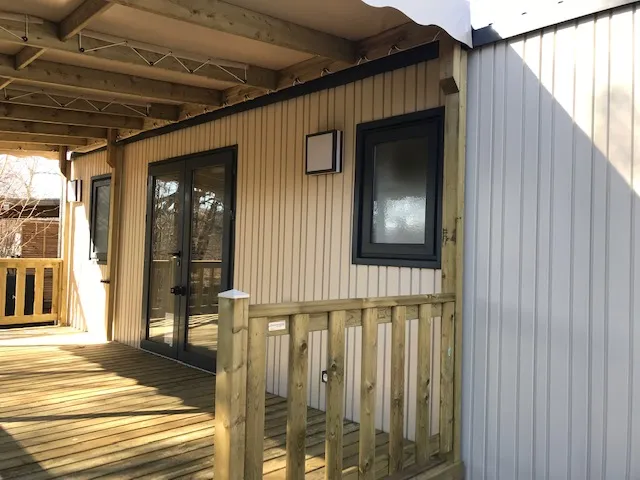 Mietunterkunft - Mh Premium +40M² 3 Chambres + 1 Sdb + Terrasse Couverte 18M² + Tv+Lave Vaisselle - Camping La Clairière
