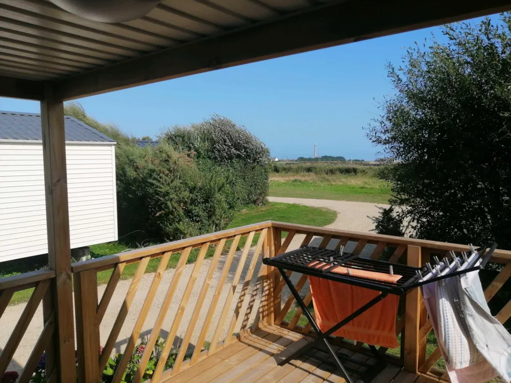 Location - Mobil Home Loggia - 2 Chambres - Terrasse Semi Couverte, Vue Mer - Camping La Ferme du Bord de Mer