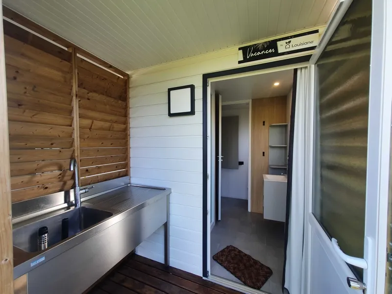 Emplacement Premium Avec Sanitaire Privatif Et Électricité 10Amp