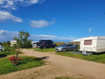 Pitch - Seafront Pitch With Electricity (10A) - Camping La Ferme du Bord de Mer
