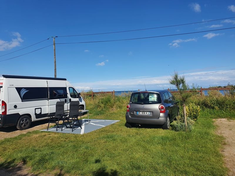 Natura pitch with 10amp electricity. Sea view