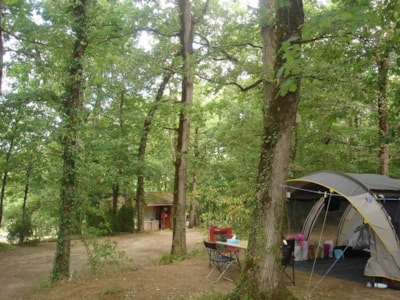 Pitch (1 tent, caravan or motorhome / 1 car)