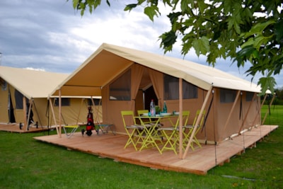 Tent Cahors (without toilet blocks)