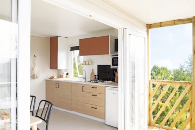 COTTAGE EVASION — 3