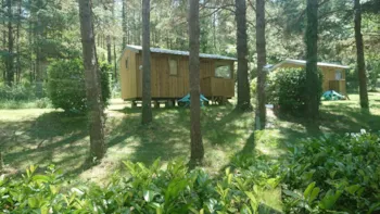 Mietunterkunft - Zelt Lodge Bois Without Toilet Blocks 16M2 - Camping La Crémade