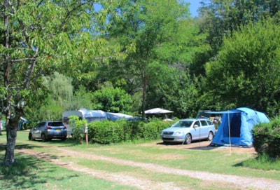 Camper, caravan or tent pitches (with car)