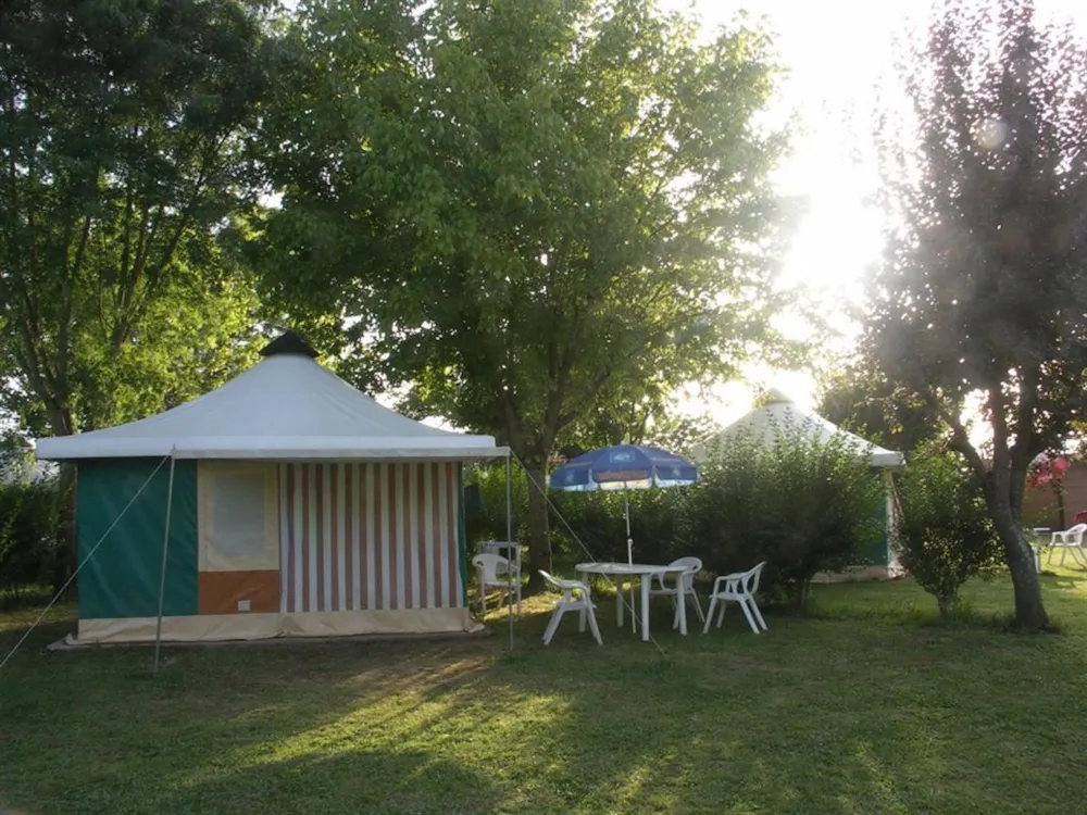 Accommodation - Canvas Bungalow - Camping Au Bois Dormant