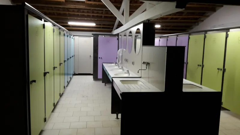 Forfait Emplacement : 1 Véhicule + 2 Personnes + Électricité