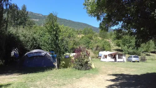 Pitch - Package Pitch + 1 Vehicle - image n°4 - Camping Le Moulin
