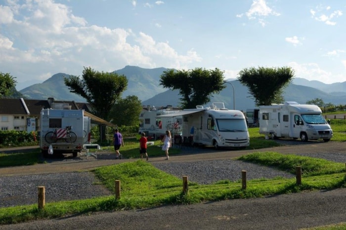 Emplacement Tente, Caravane, Camping Car