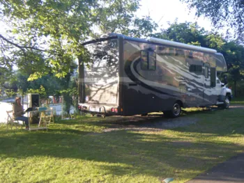 Stellplatz - Pauschale: Stellplatz 90 M², (Mit Oder Ohne Strom 10A) - Camping PLEIN SOLEIL