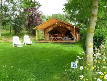 Mietunterkunft - Zeltbungalow - 2 Zimmer - Ohne Sanitäranlagen (Samstag) - Camping Le Frêche à l'Âne