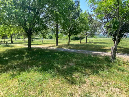 Pitch - Pitch Package (100M²) - image n°3 - Camping Le Bardou