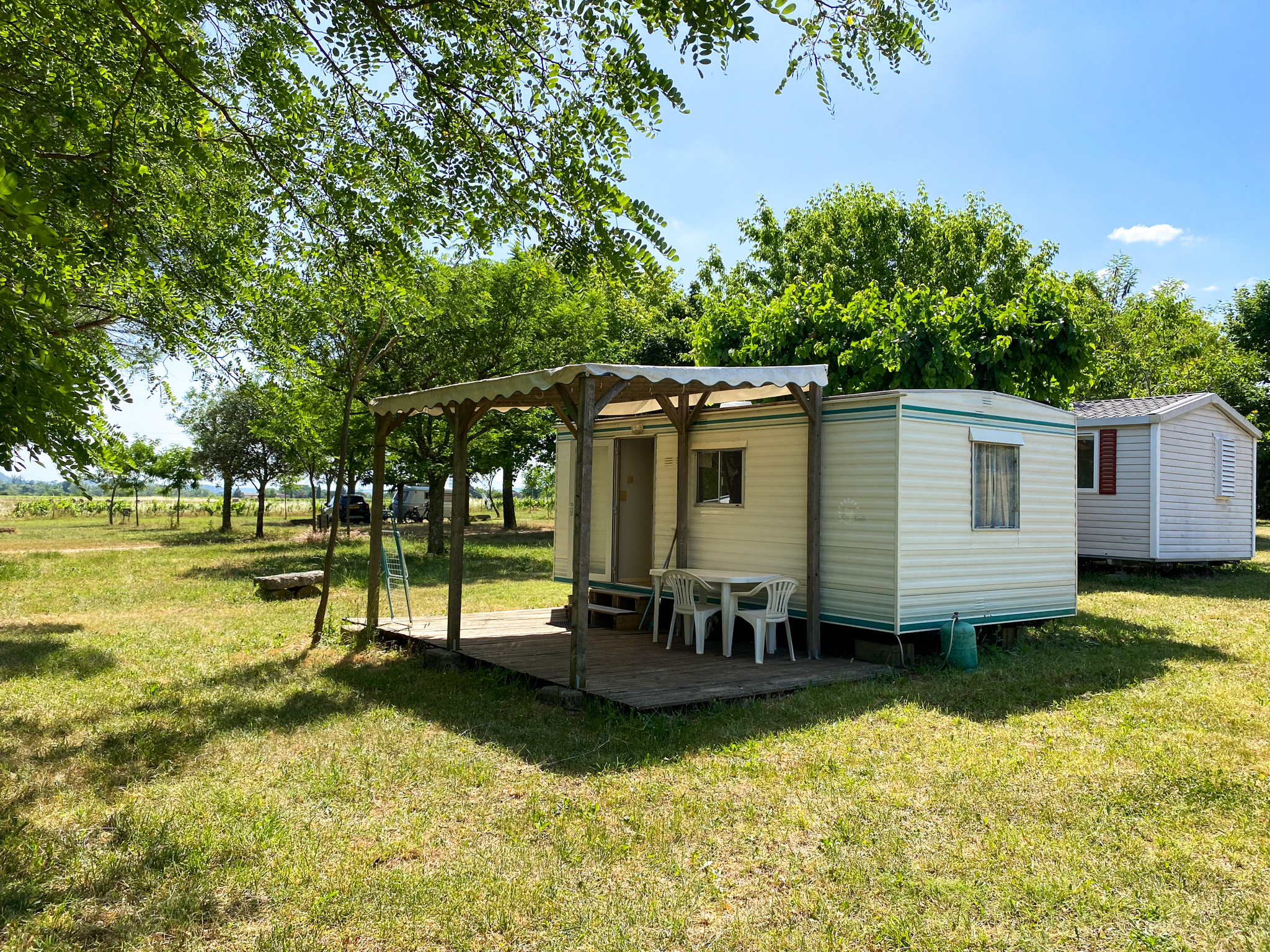Location - Mobil Home 2 Chambres - Sans Sanitaires - Camping le Bardou
