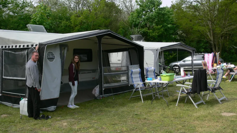 Standplaats caravan / camper / tent