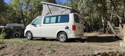 Comfort pitch 2 people + 1 vehicle + 10 A electricity — 7