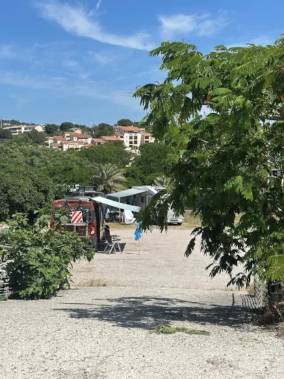 Camping-Car Site: Pitch + Vehicle + 6A Electricity