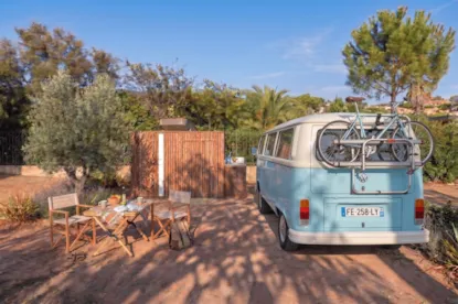 Luxury Comfort Pitch :  1 Vehicle + 10A Electricity Supply, 2–6 People