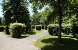 Emplacement - Emplacement sans électricité 1 personne - Camping Les Genêts