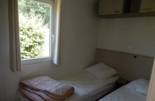 Location - Mobile-Home Confort - image n°3 - Camping Les Genêts