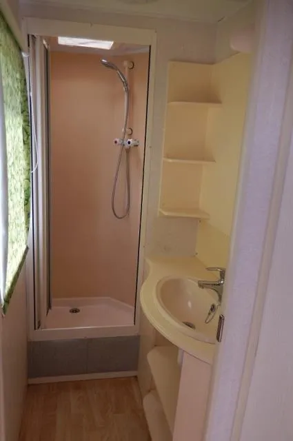 Location - Mobile-Home Standard Willerby - image n°2 - Camping Les Genêts