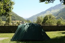 Parcela - Forfait 1 - Nature : Parcela + Coche + Tienda O Caravana - Camping LE HOUNTA