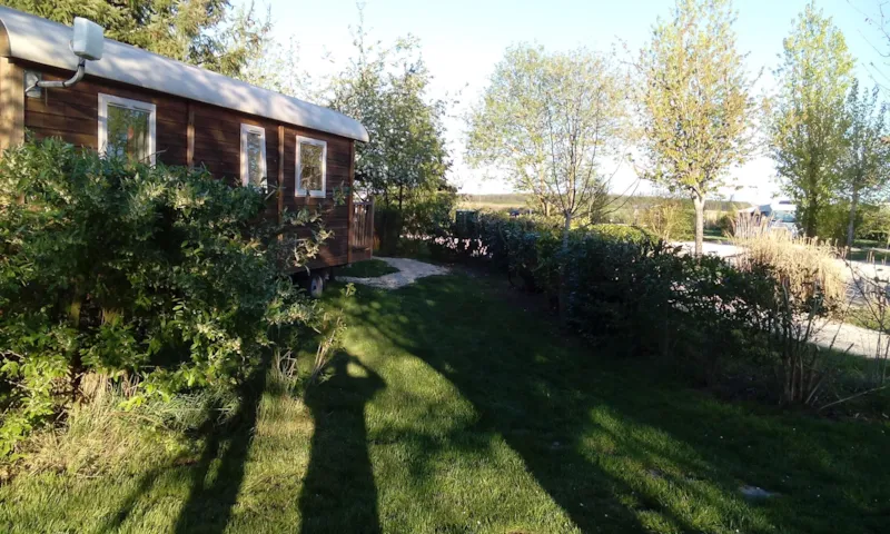 Roulotte Tout Confort - 2 Chambres - Esprit Cosy - Kitchenette, Salle De Bain Et Toilettes