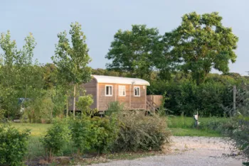 Mietunterkunft - Planwagen -  2 Zimmer - Camping Ferme Pédagogique de Prunay