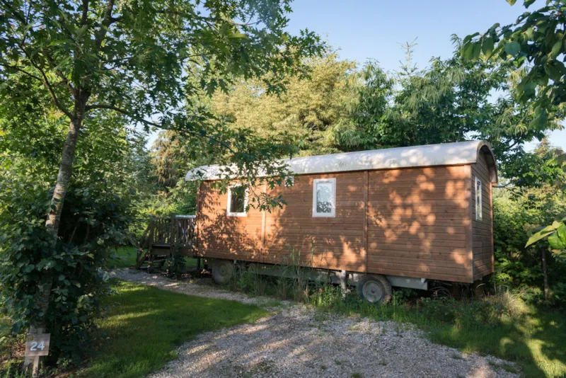 Roulotte Tout Confort - 2 Chambres - Esprit Cosy - Kitchenette, Salle De Bain Et Toilettes